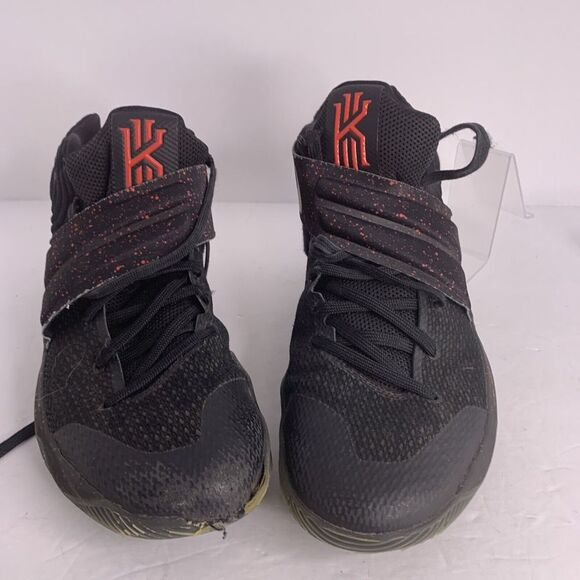 Nike Kyrie 2‎ Wolf Pack Black Metallic Crimson Mens Size 12 Speckled - Picture 1 of 8